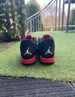 Jordan 4 Red Thunder Düsseldorf - Eller Vorschau
