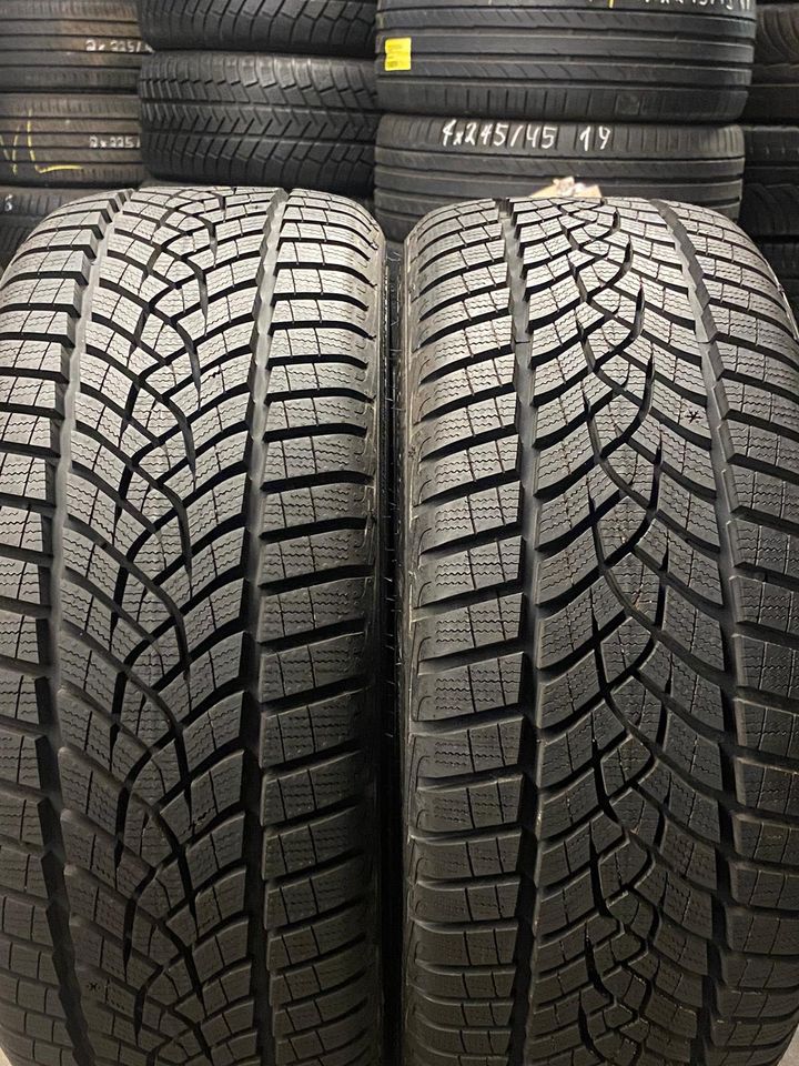 2x Neuwertige 215/40 R18 Goodyear Ultra Grip Winterreifen M+S 9,3 in Pattensen