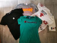 T-shirts moncler, thrasher, Chicago bulls, champion 164/176 Niedersachsen - Ganderkesee Vorschau