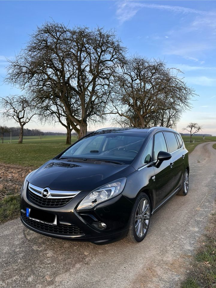 Opel Zafira Tourer BiTurbo OPC-Line voll ausgestattet in Langenburg