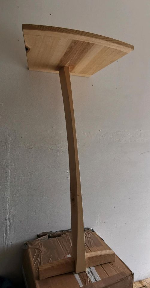 Stehpult Ablagetisch Holz 110cm hoch, 40cm bis 49cm breit, 40cm t in Nürnberg (Mittelfr)