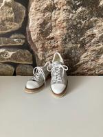 Heine Sneaker Schnürschuhe Turnschuhe weiß silber Gr. 37 Baden-Württemberg - Karlsruhe Vorschau