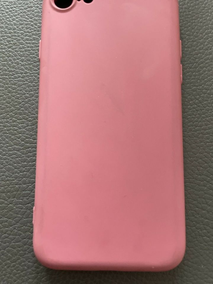 iPhone Hülle SE 6/7/8 rosa Case Silikon in Homberg (Efze)