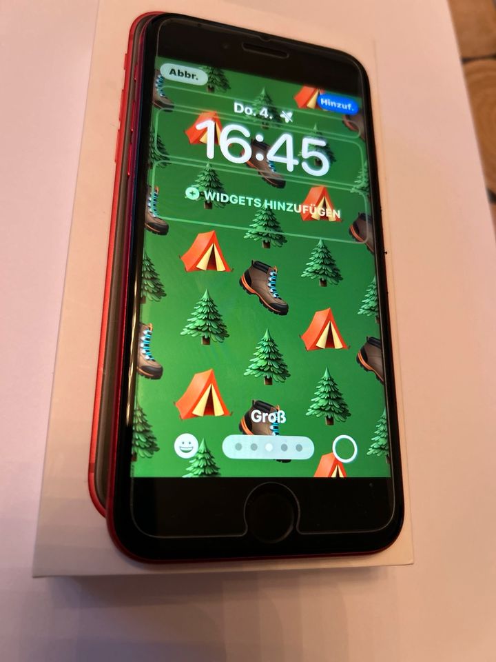 iPhone SE 128GB Red  Edition in Düsseldorf