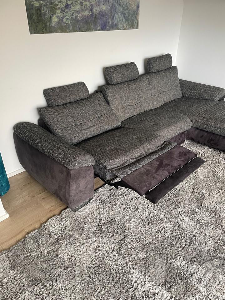 Couch mit Relaxfunktion SUPER ZUSTAND in Bayern Oerlenbach