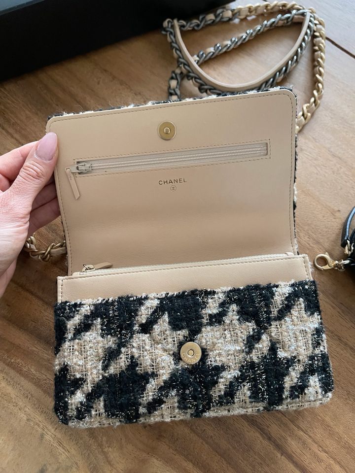 Chanel 19 Wallet on Chain Woc Karl Lagerfeld 2019 Hahnentritt in Kelkheim