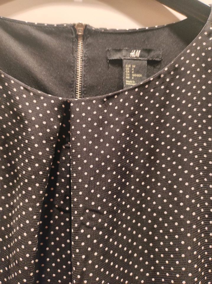 H&M Kleid schwarz mit weißen Punkten XS Polkadot in Schwanstetten