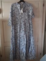 Maxikleid Kleid blau weiß Blumen Flower Gina 38 hippie boho Niedersachsen - Isernhagen Vorschau