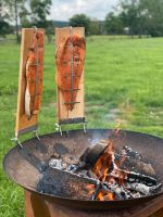 Flammlachsbretter 2er Set aus Buchenholz mit Edelstahl Halterung Thüringen - Stadtilm Vorschau