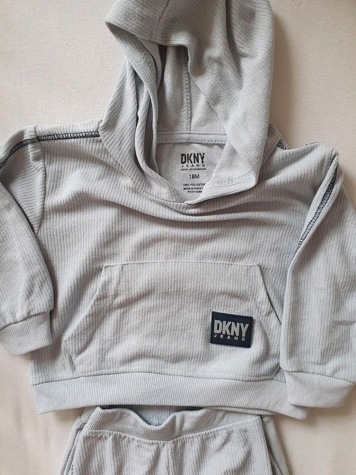 Baby Kleidungsset 18 M 74/82 DKNY in Erkrath