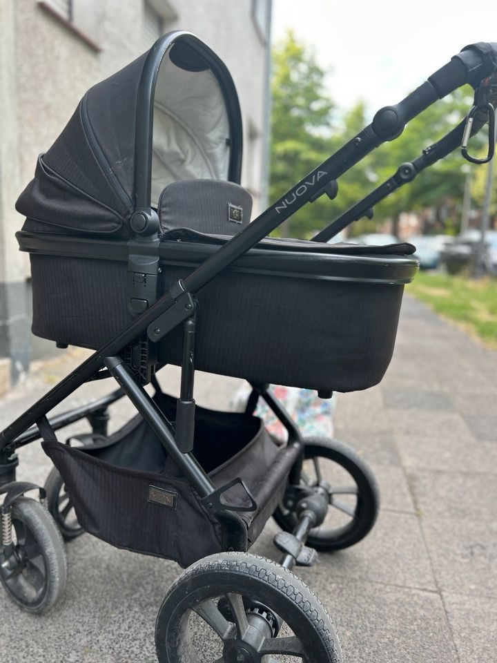 Babywagen  kinderaagen set in Krefeld