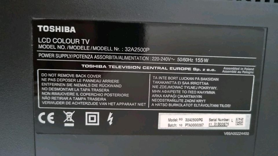 Toshiba TV, 32 Zoll in Usingen