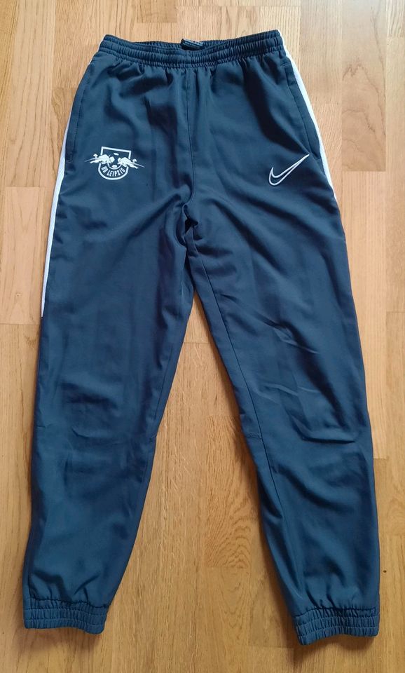 Sporthose "RB Leipzig" für Jungen (Nike, Gr. M) in Markkleeberg