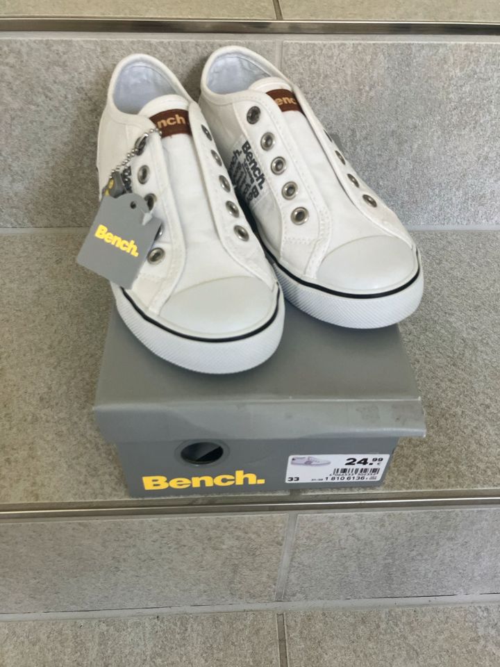 Bench Sneaker 33 neu im Karton in Mengkofen