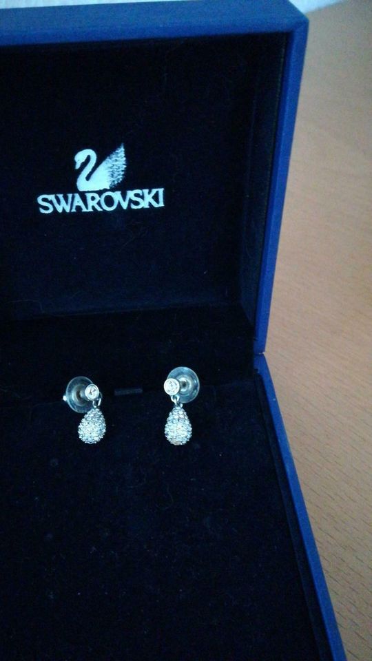 Swarovski Ohrringe Ohrstecker neuwertig original in Dresden