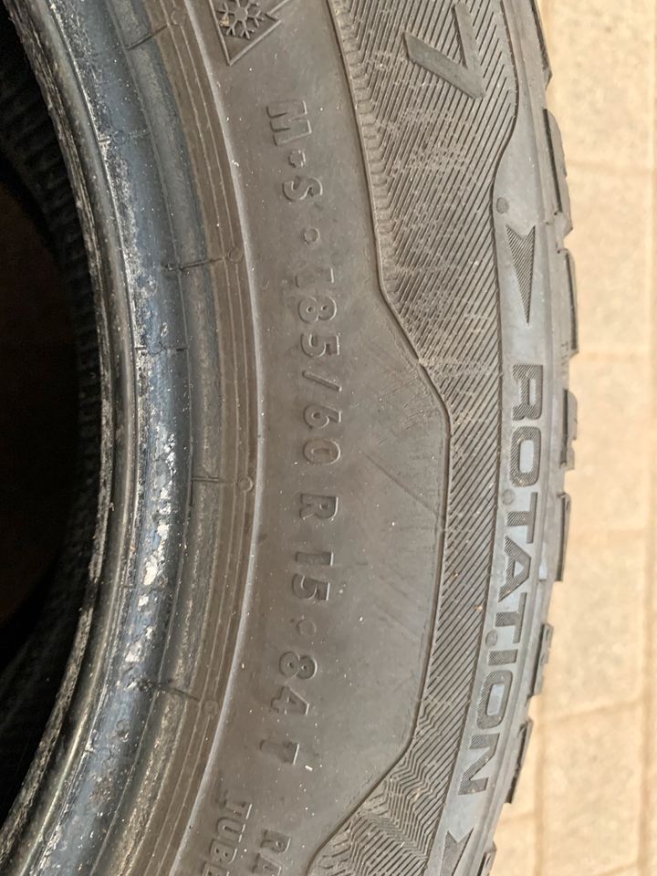 185/60 R15 Winterreifen Uniroyal MS Plus 77 in Allendorf