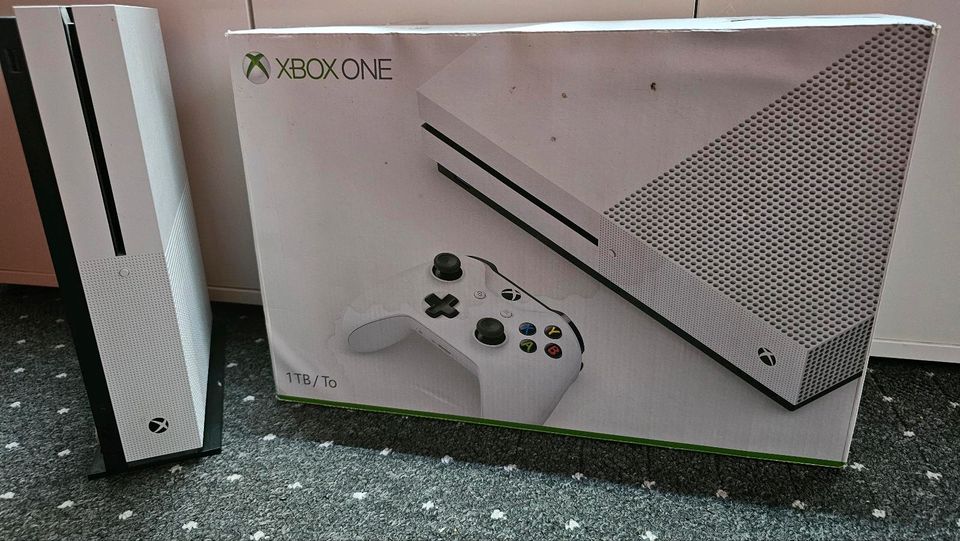 Xbox one S 1Tb in Samtens