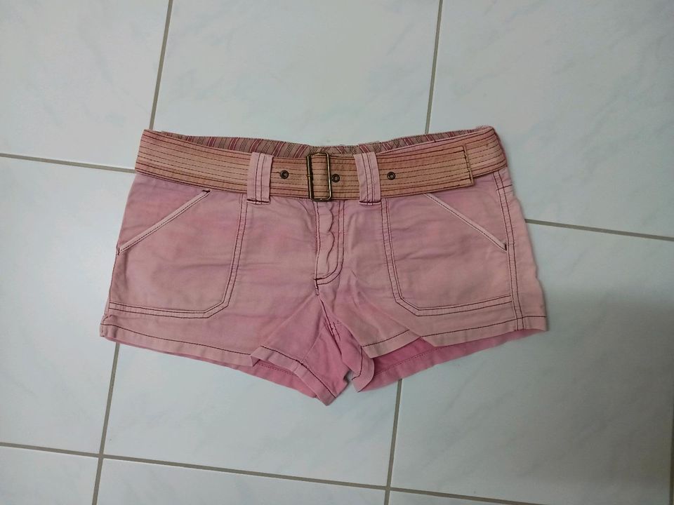 American Eagle Gr. 6 rosa HotPants Shorts kurze Hose in Bonn