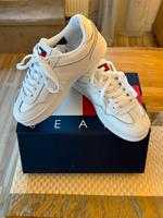 Tommy Hilfiger  Sneaker 39 neu in OVP Bayern - Waldkraiburg Vorschau