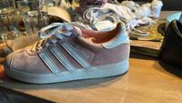 Neuwertige Adidas sneakers Gr. 38 rosa Wildleder Saarland - Friedrichsthal Vorschau