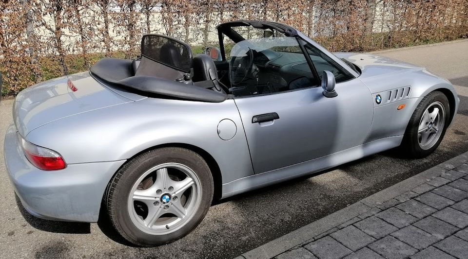 BMW Z3 Cabrio, E 36, Roadster, Baujahr 1996, in Silber, in Hüttlingen