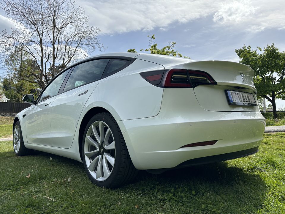 Tesla Model 3 | Long Range AWD | Gesamtpaket inkl. Ext. Warranty in Offenhausen