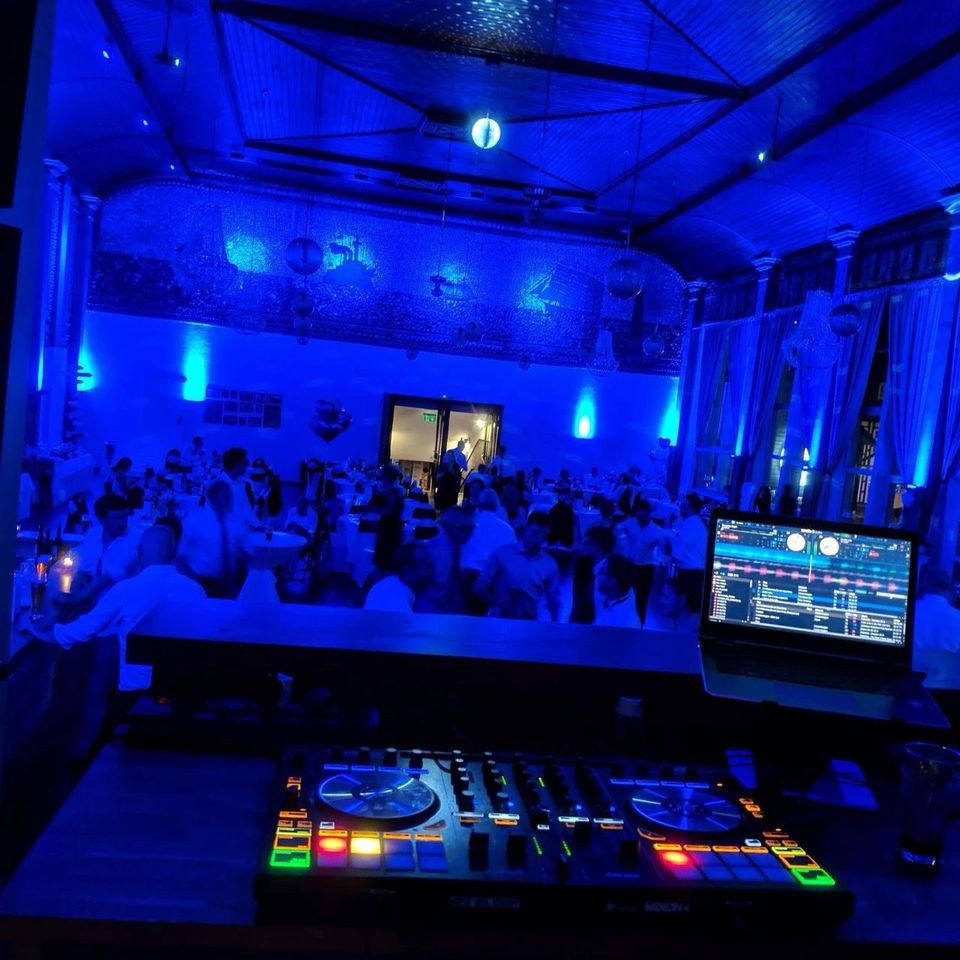 DJ für Hochzeiten, Geburtstage, Firmenfeiern etc. in Bielefeld