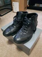 Hilfiger Herrenschuhe hoch Gr. 43 Nordrhein-Westfalen - Voerde (Niederrhein) Vorschau