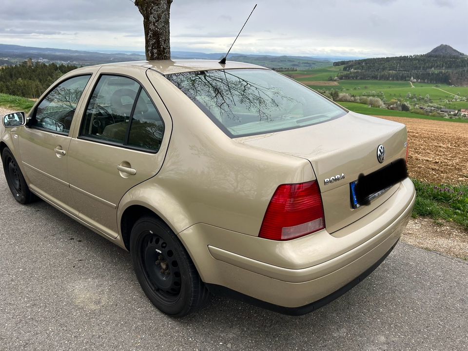 Vw Bora 2,0 Benzin in Mühlhausen-Ehingen