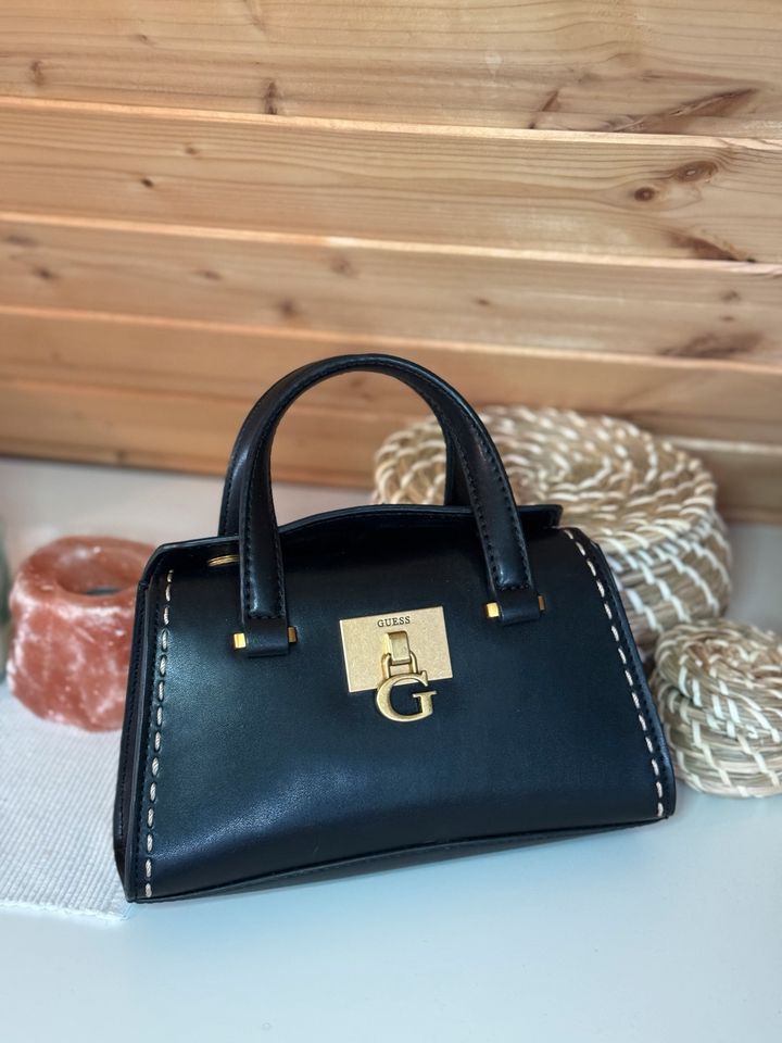 Guess Handtasche Stephi mini - Schwarz in Heiligenhaus