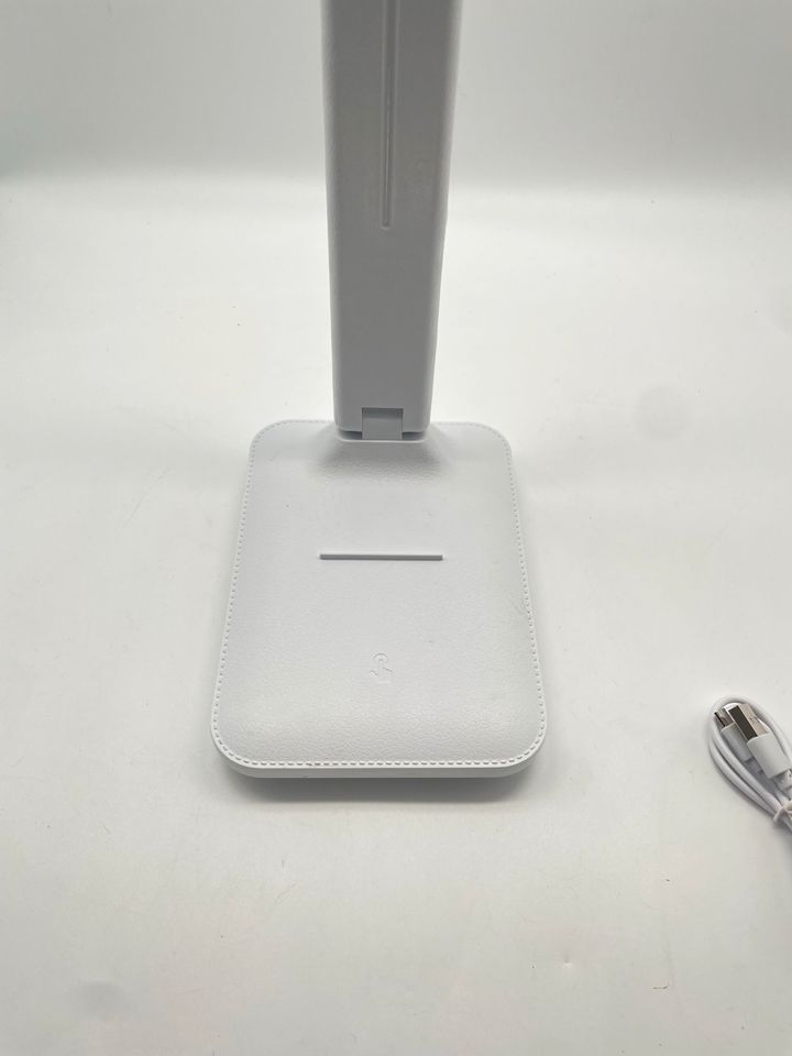 LED Kemmleuchte dimmbar Schreibtischleuchte Leselampe USB NEU in Soltau