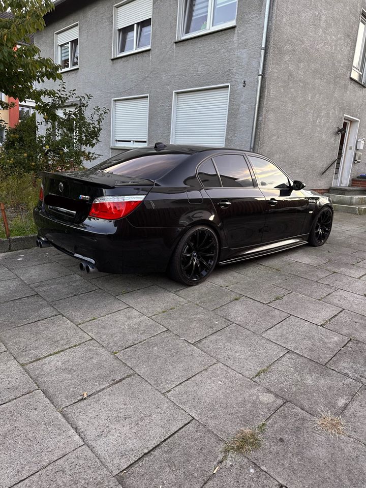 BMW M5 E60 V10 *UNGLAUBLICHER SOUND* in Versmold