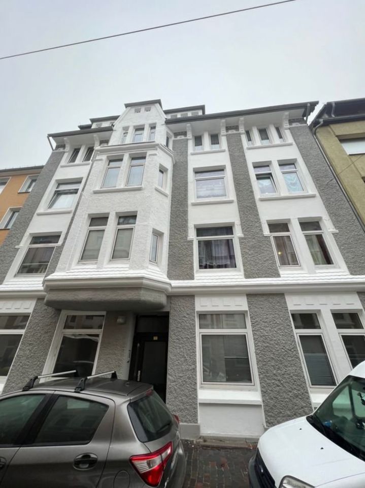 Sanierungsbedürftiges Mehrfamilienhaus mit 9 WE in Bremerhaven in Bremerhaven