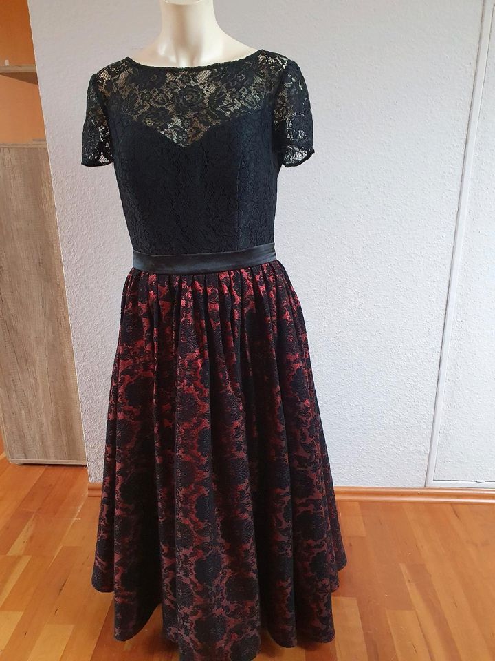 Kleid von eDressit in Morsbach