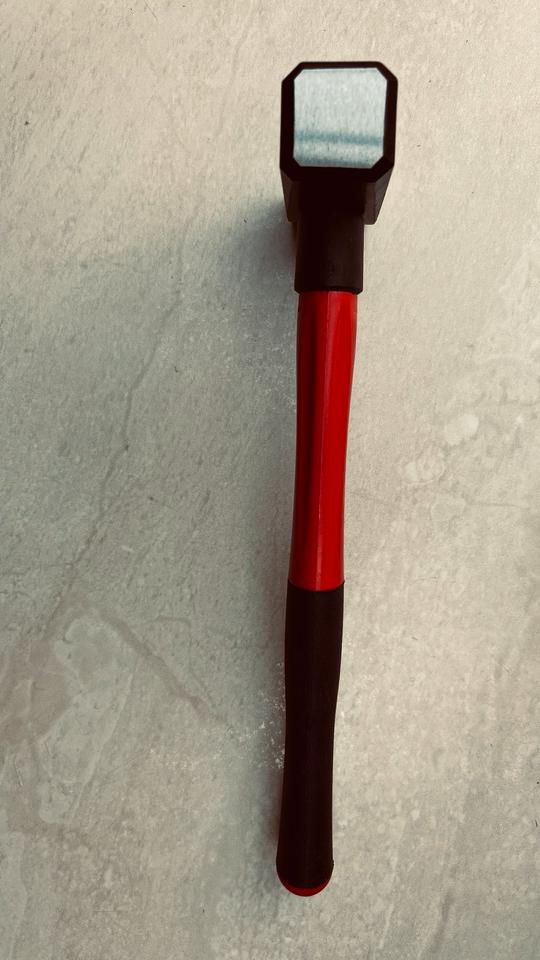 Neuer noch nie gebrauchter Hammer von OSCAR 1500 gramm schwer in Kamp-Lintfort