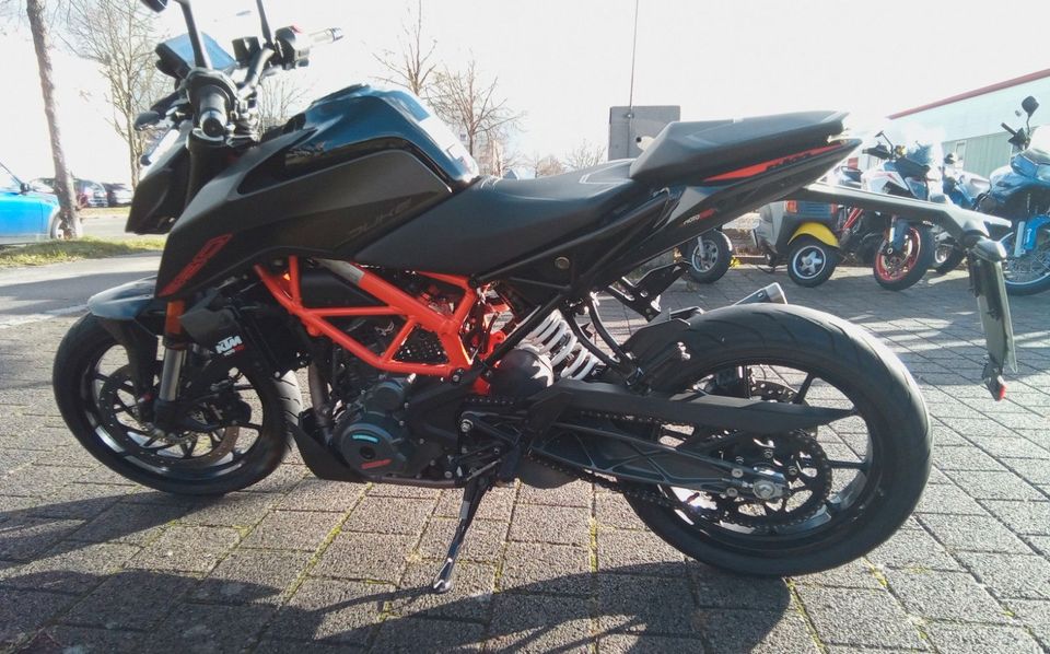 KTM 390 Duke in Augsburg