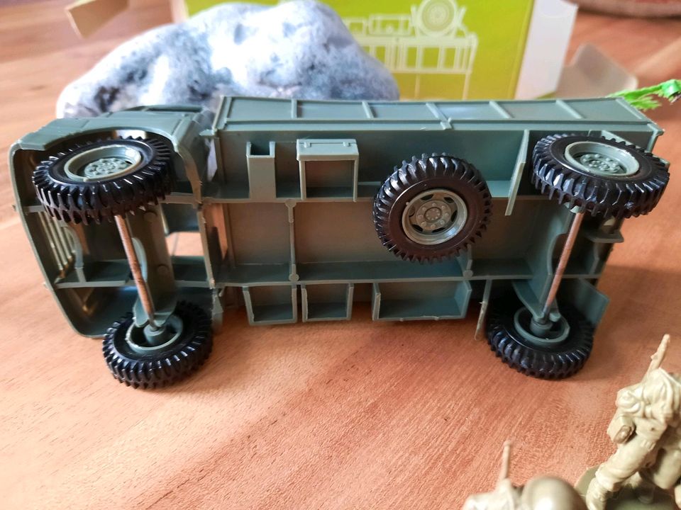 Soldaten Figuren / Airfix 1:32 Bedford R.L. Truck in Lindhorst