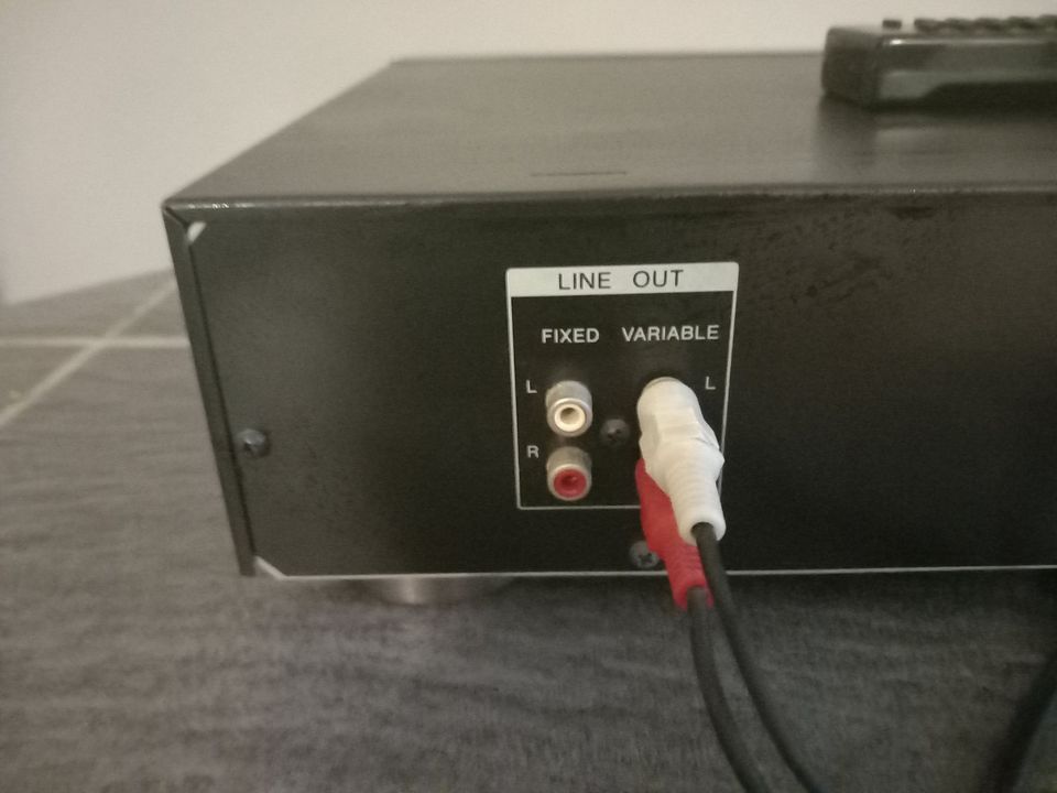 Sony CDP 497 mit Fernbedienung in Essen