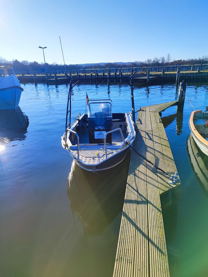 Seeteufel 15PS Führerscheinfrei Mietboot 1 Woche Angelboot in Lütjenburg