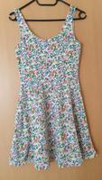 Sommerkleid, Trägerkleid,  Blumenkleid v. H&M, Gr. 36 Baden-Württemberg - Öhringen Vorschau