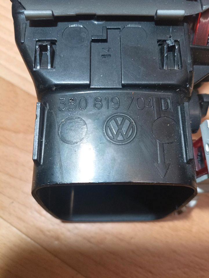 VW Passat 3b 3bg Luftdüsen Links beleuchtet 3b0819704 D in Wrist