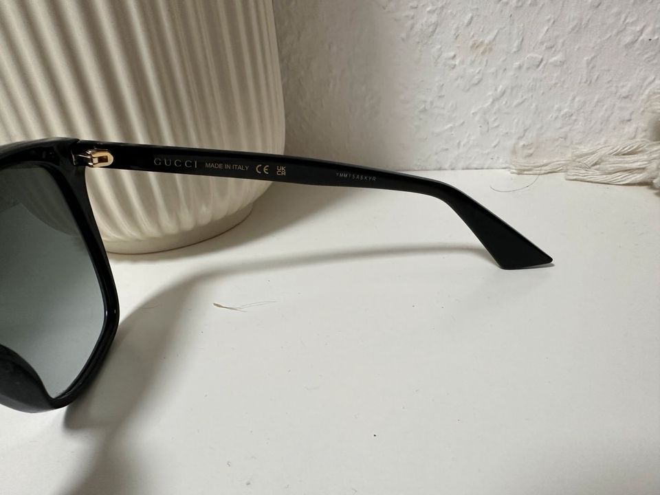 GUCCI Sonnenbrille - Damen schwarz GG0022S in Dortmund