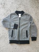 Strickjacke Jungenjacke Kinderjacke Pullover Pulli  Gr.128 Nordrhein-Westfalen - Borchen Vorschau