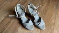Marco Tozzi Frauenschuhe Riemchenschuhe Größe 37 Berlin - Hellersdorf Vorschau