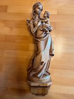 Geschnitzte Madonna mit Kind, Höhe ca. 75 cm, wandhängend München - Ramersdorf-Perlach Vorschau