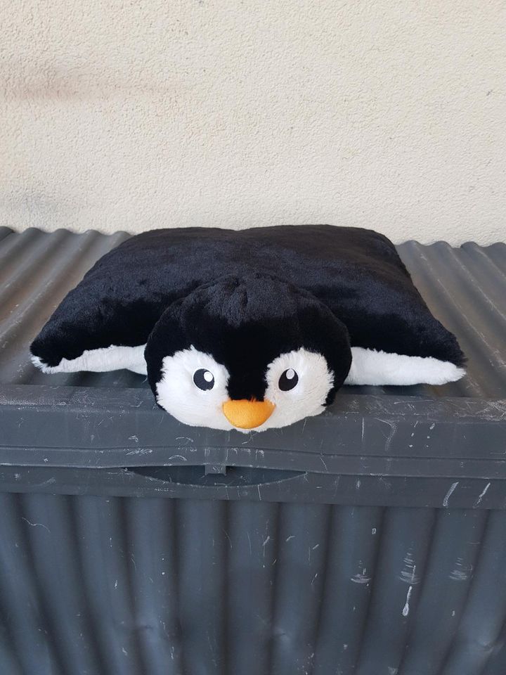 Kissen Pinguin in Eslarn