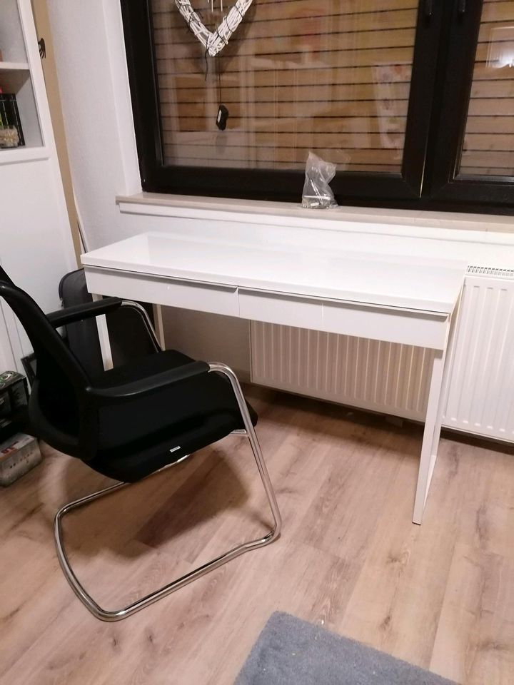 Ikea Schreibtisch in Solingen