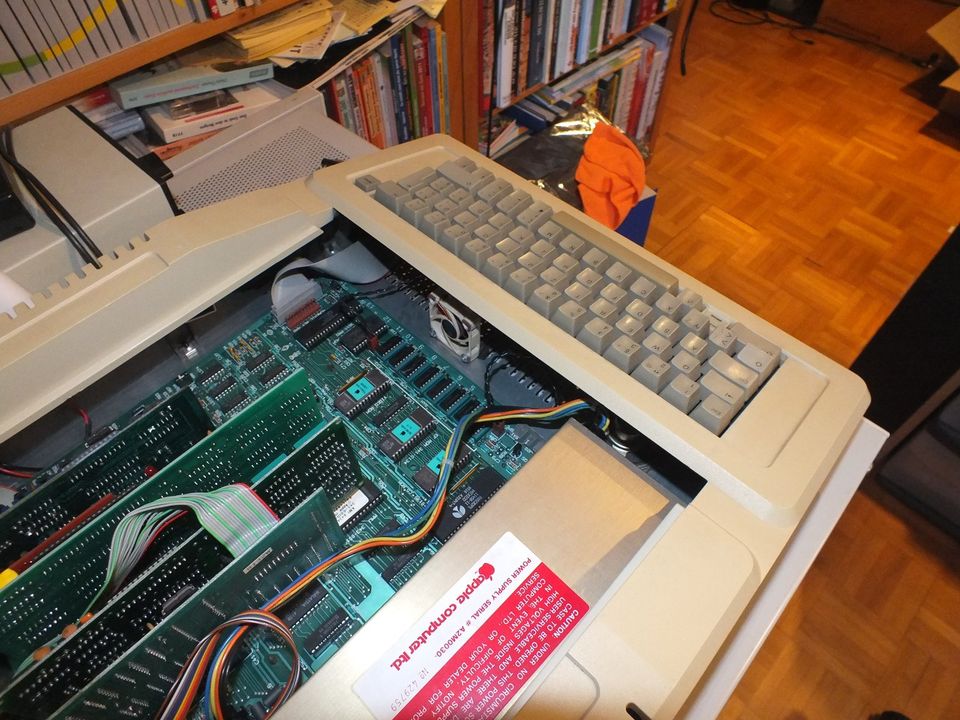 Apple IIe PAL * enh. 65C02 * 2x128kb * ROM-Drive * Komplettset in Heiligenmoschel