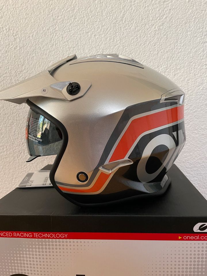 ONEAL VOLT JET HELM / NEU / Gr. XS / ROLLER / SONNENBLENDE in Freiburg im Breisgau