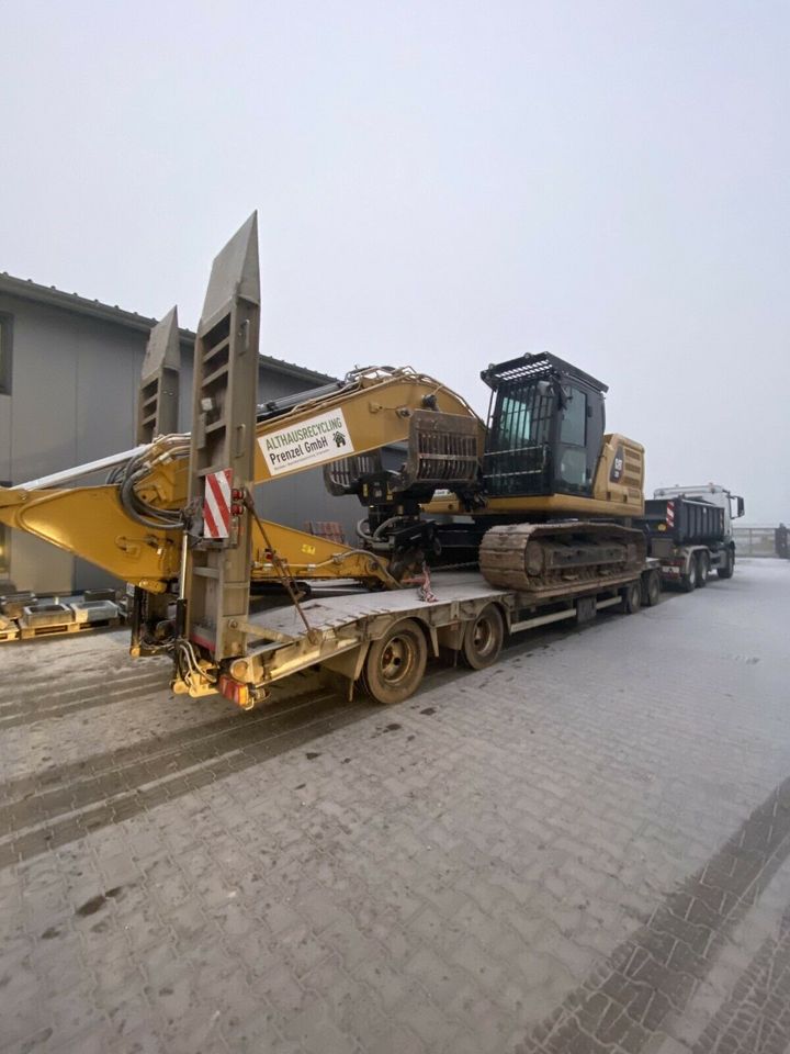 Tiefladertransport / Baumaschinen Transport / Bagger Transport in Rethemer